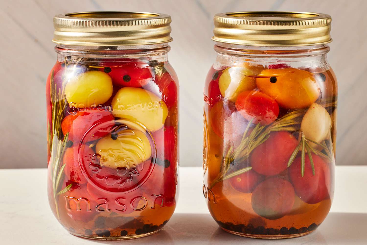 Tangy Pickled Cherry Tomatoes: Elevate Meals, Salads & Sandwiches